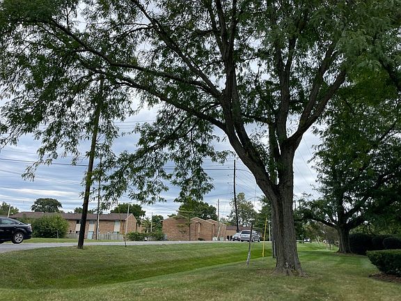 4th image of 1036 Hardesty Pl W