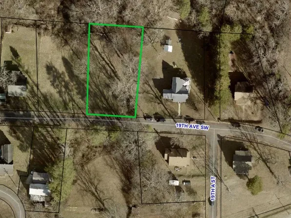 56 19th Ave SW, Hickory, NC 28602