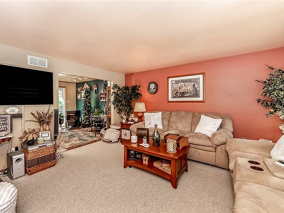 4th image of 3015 Warren Rd