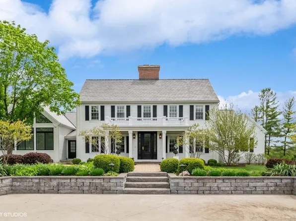 343 Old Sutton Rd, Barrington Hills, IL 60010