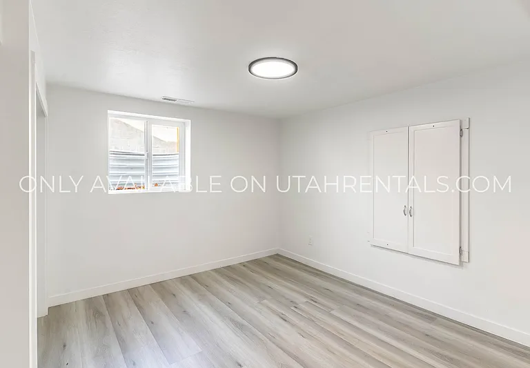 5866 S 129 W #DOWNSTAIRS — Photo 13