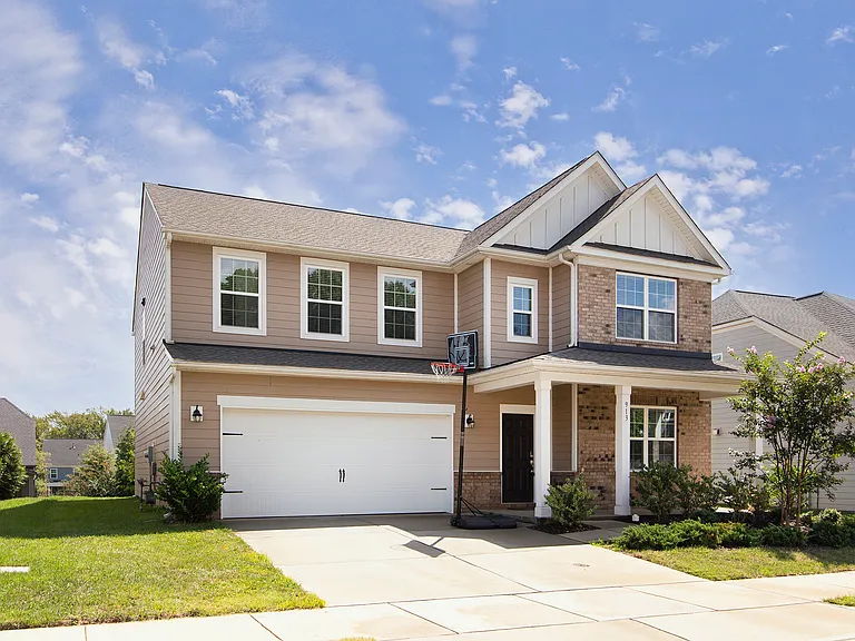 913 Ashton Oak Ct — Photo 2