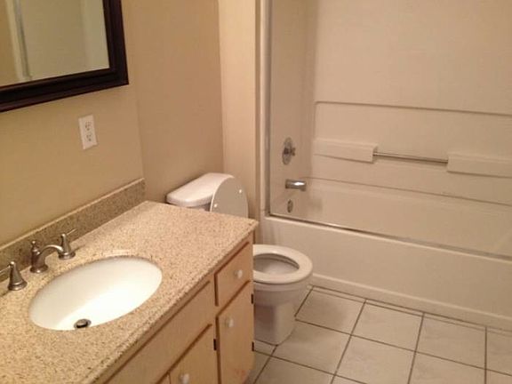 3rd image of 103 Cactus St APT 21