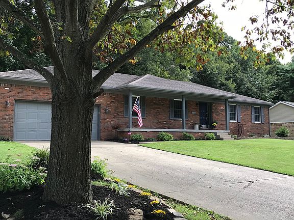 2nd image of 7177 Woods Dr