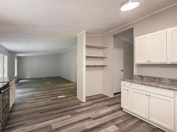 4th image of 170 Smithview Dr
