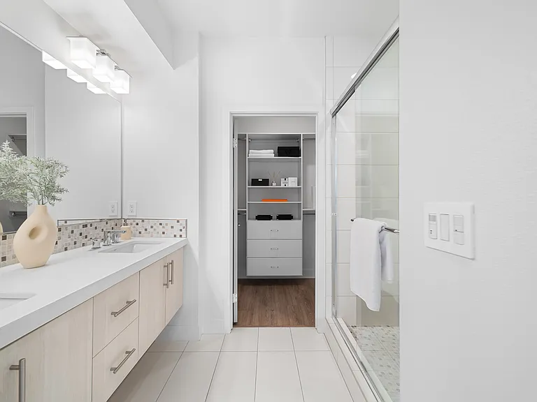 2111 N Cahuenga Blvd #A-1 — Photo 14