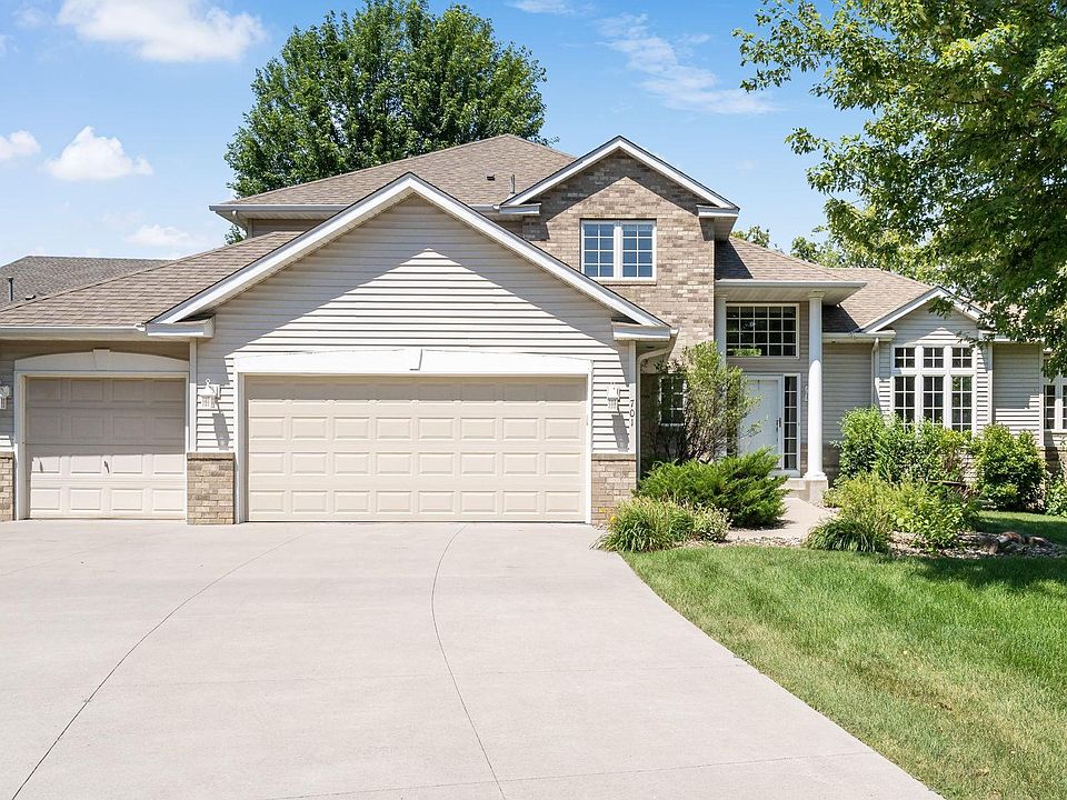 1st image of 701 Heron Cir N