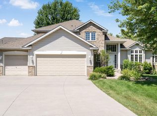 701 Heron Cir N, Oakdale, MN 55128