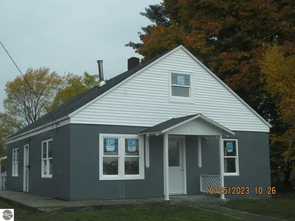 406 S Michigan Ave, Manton, MI 49663