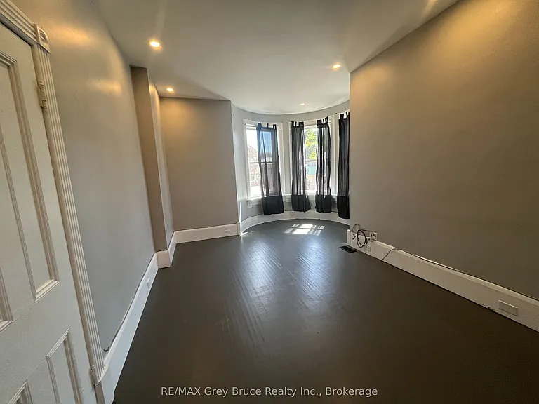 106 1st Ave S #2 — Photo 17