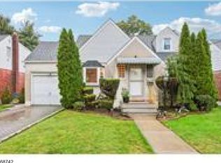 4-40 Grunauer Pl, Fair Lawn Boro, NJ 07410