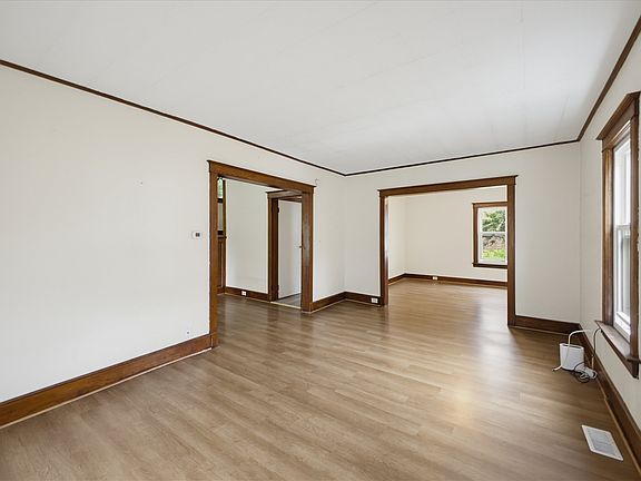 5th image of 42 Baldwin St
