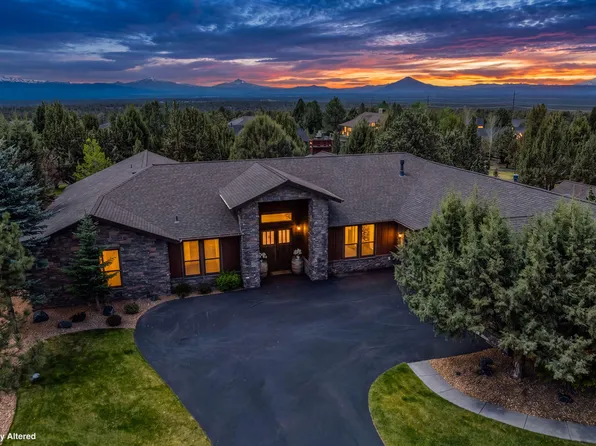 1144 Highland View Loop, Redmond, OR 97756