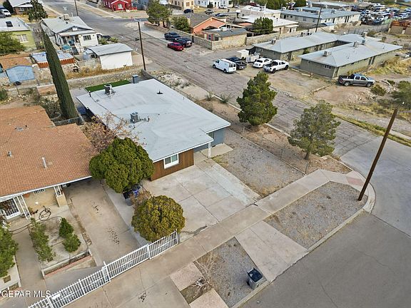 3rd image of 3831 Frankfort Ave