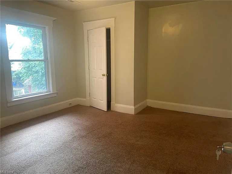 1420 Ansel Rd — Photo 5