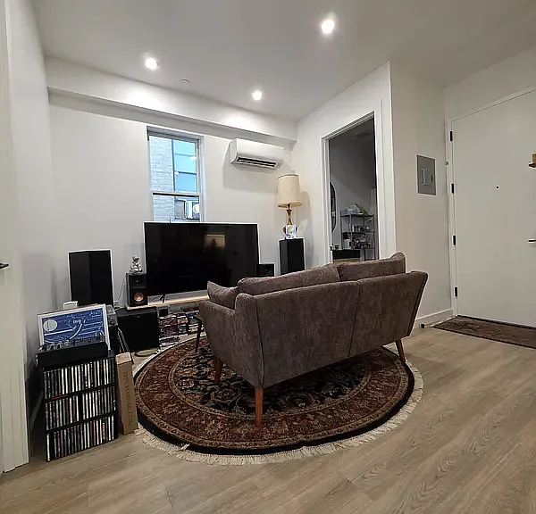313 Linden St #2B — Photo 6