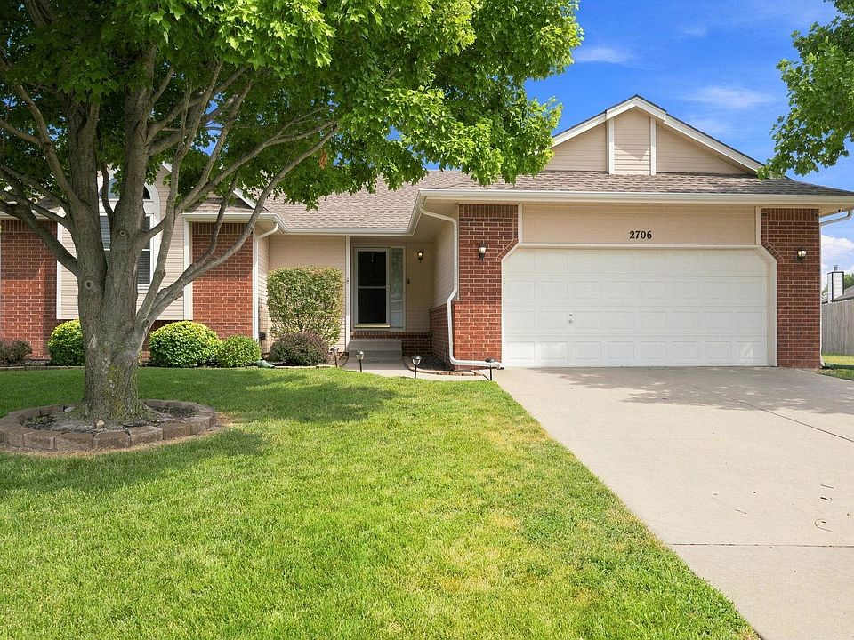1st image of 2706 N Meadow Oaks Ct