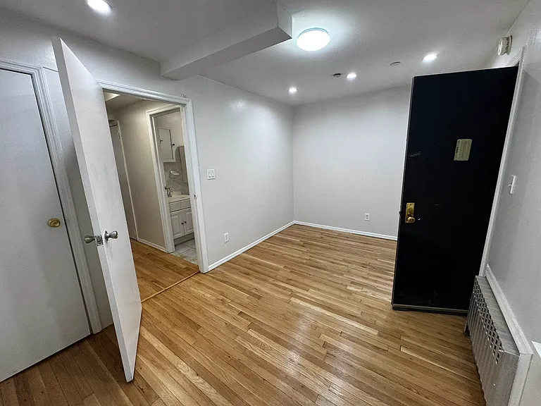 224 Cumberland St #1 — Photo 4