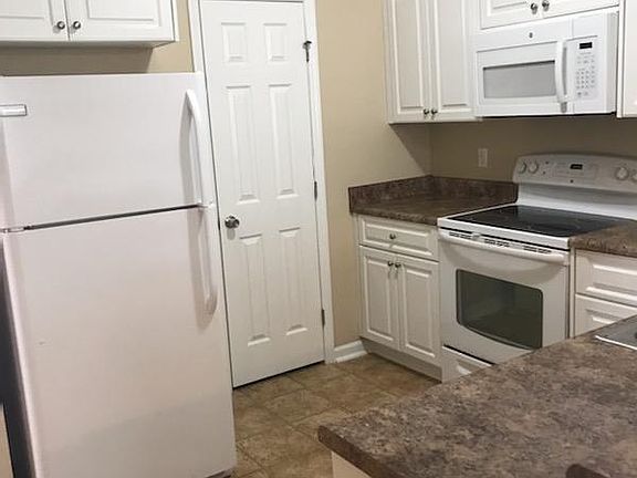 3rd image of 564 Beretta Dr #564