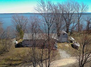 93 Fiske Rd, Alburgh, VT 05440