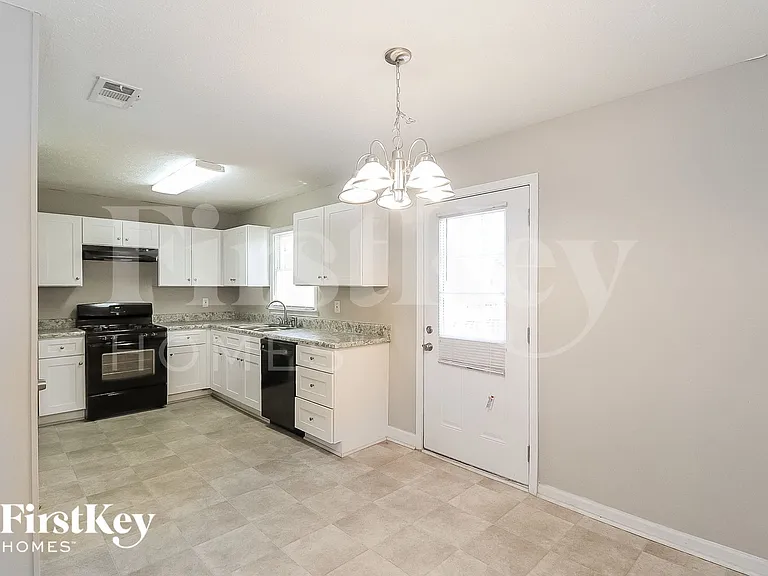 6698 Kull Dr — Photo 5