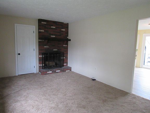 5th image of 6 Ferland Dr #2