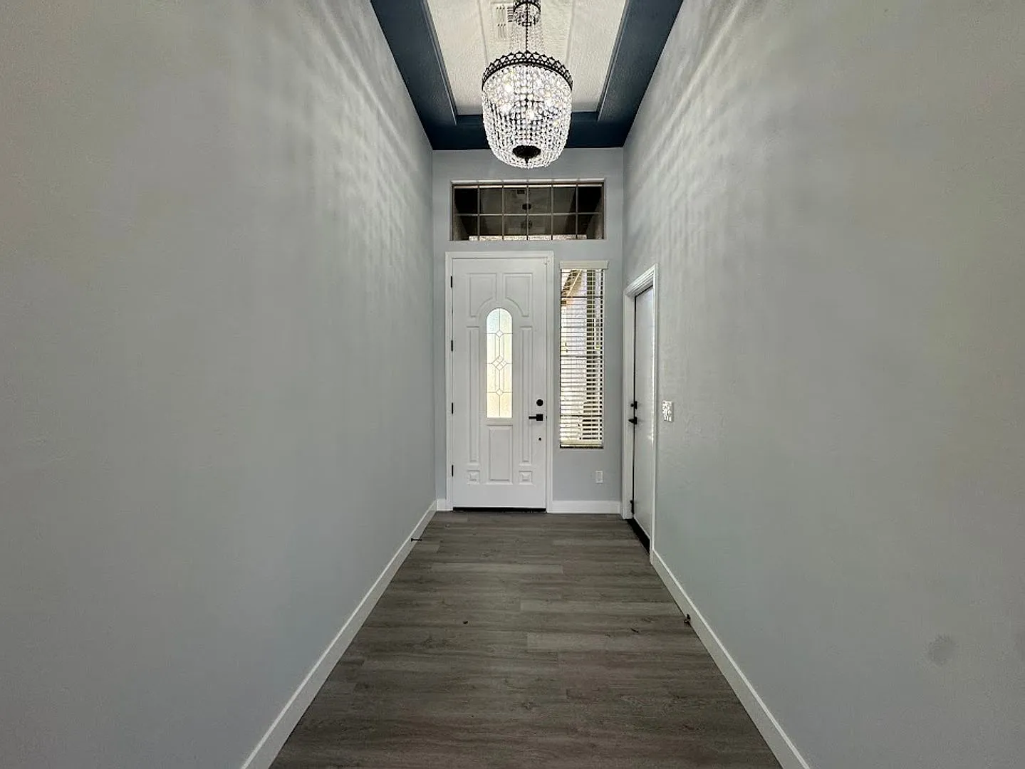 Beautiful 4 Bedroom 2 Bathroom Home In Phoenix — Photo 3