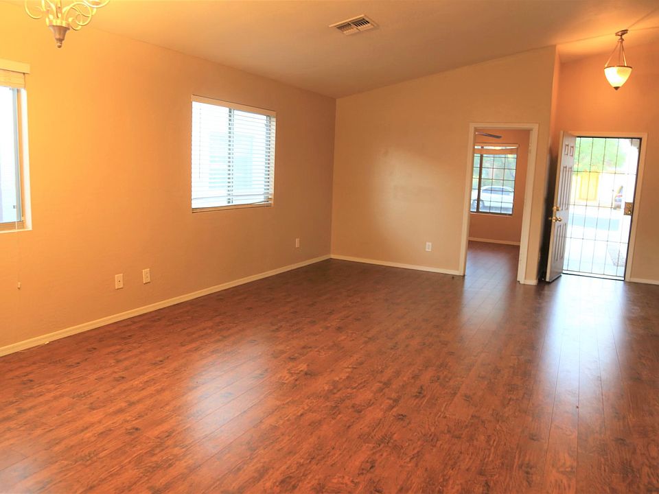 1st image of 3235 W Jessica Ln