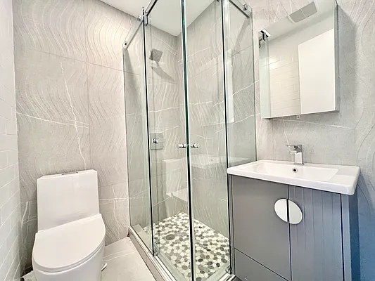 Rented by Hagstrom Management Inc | media 31