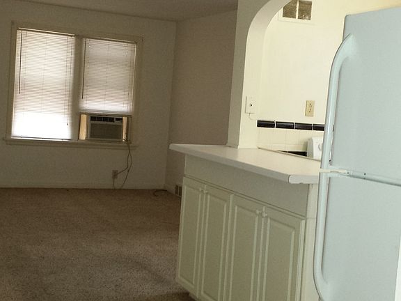 5th image of 5314 Jamieson Ave #A