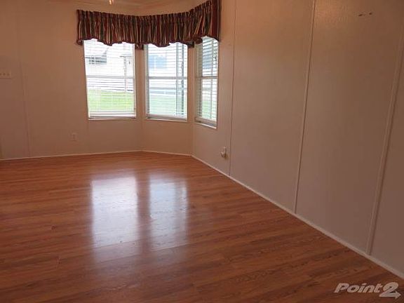 2nd image of 35933 Citrus Blvd