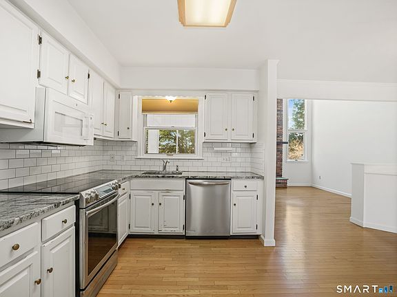 4th image of 6 Sandgate Circle