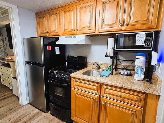 3rd image of 7200 N Ocean Blvd #114