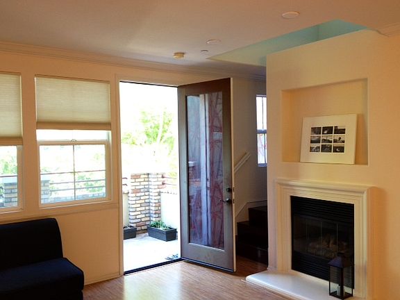4th image of 363 Arden Ave Unit 2