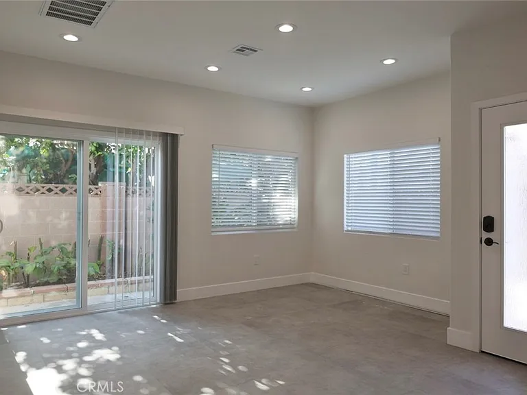 8171 Orangewood Ave — Photo 4