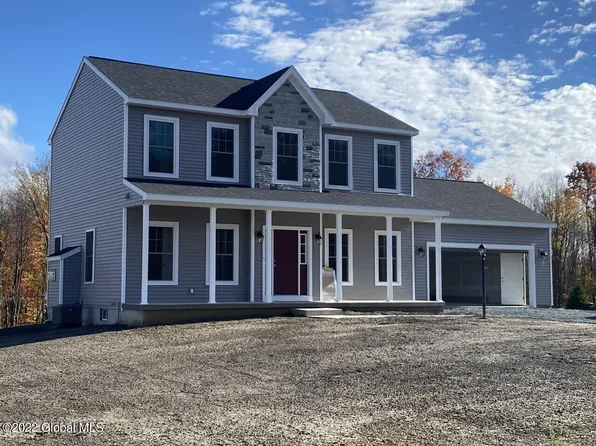 9 Redwing Court, Averill Park, NY 12018