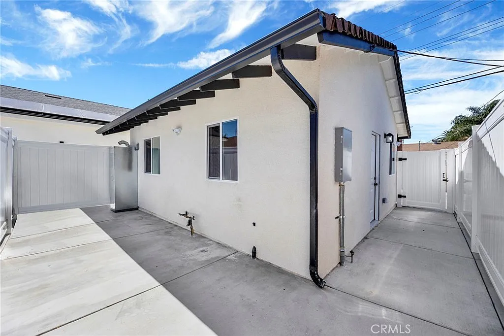1 bed, 420 sqft, $1,970 — Photo 1