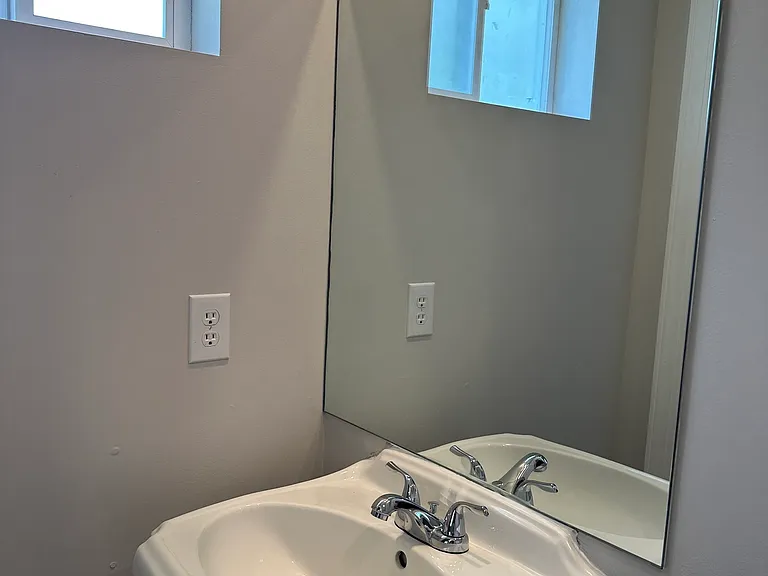 2921 Dearborn St — Photo 14