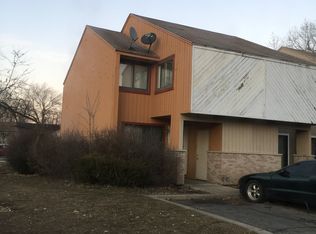 1992 Stanford Ct, Elgin, IL