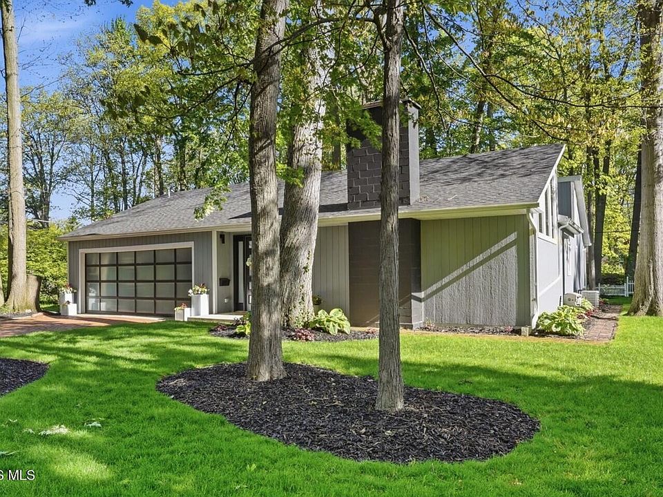 1st image of 1908 Windsor Pl