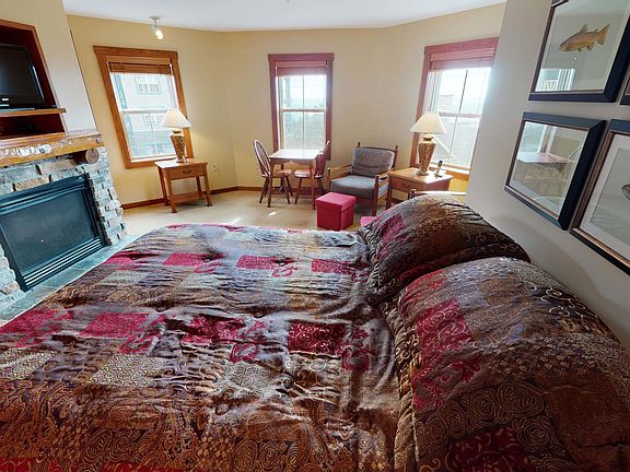 4th image of 206 Highland House #26209