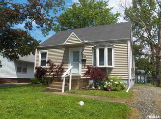 1649 W Adams St, Springfield, IL 62704