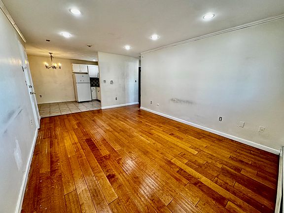 3rd image of 145 Essex Ave APT 407