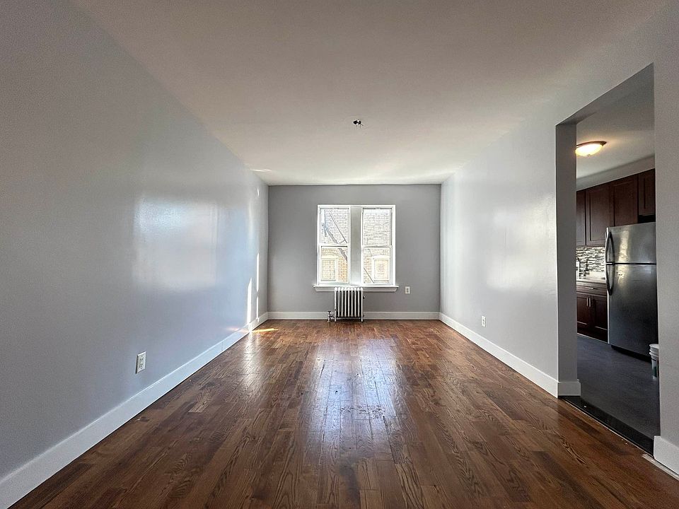 1st image of 302 Eastern Pkwy APT 6A