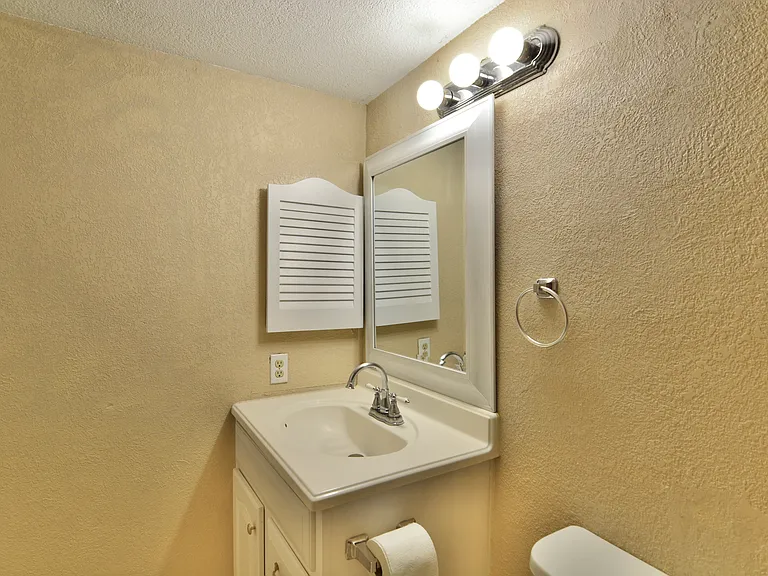 4133 Silverberry Ave — Photo 30