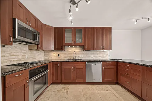 1111 Potomac Dr #A Photo 1