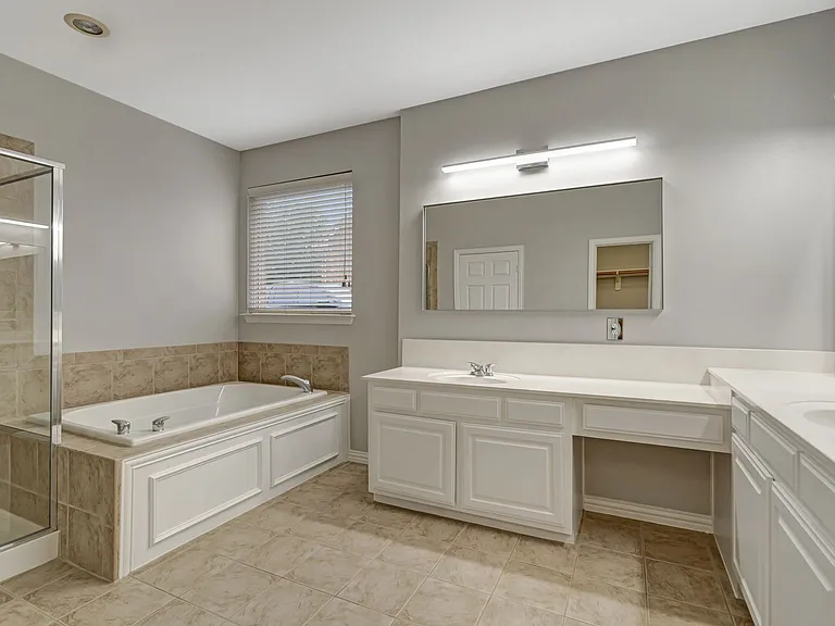 210 Red Bluff Dr — Photo 14