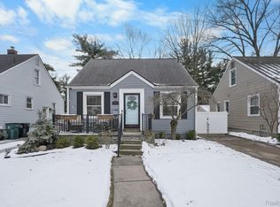 330 Dewey St, Royal Oak, MI 48067