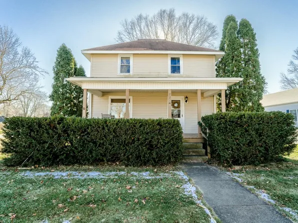 221 E Howard St, Brook, IN 47922