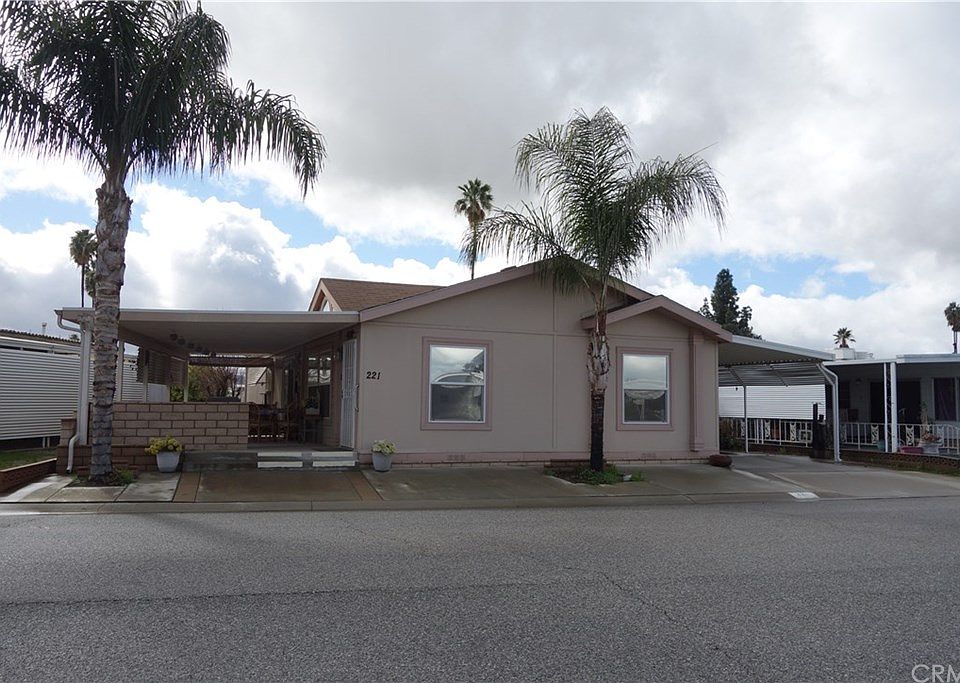 1st image of 221 San Mateo Cir